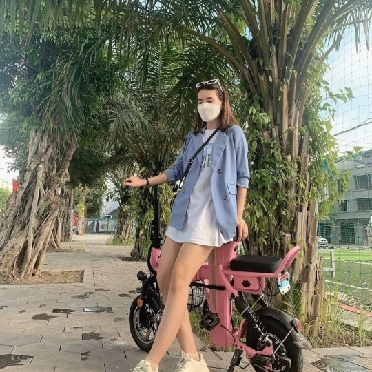 KHÁCH HÀNG TIN TƯỞNG LỰA CHỌN SẢN PHẨM TẠI CỬA HÀNG DANIEL