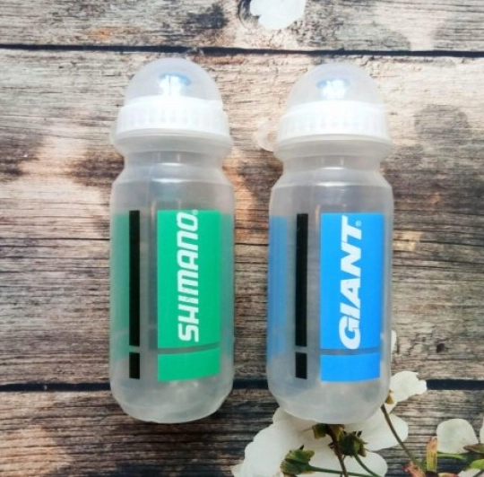                                      Bình Nước Nhựa Giant 750ml                                