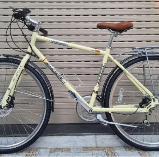                                      ALCOTT 700C GT08                                