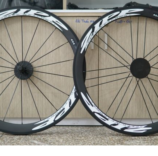                                     Vành Carbon Zipp 404 phanh má                                