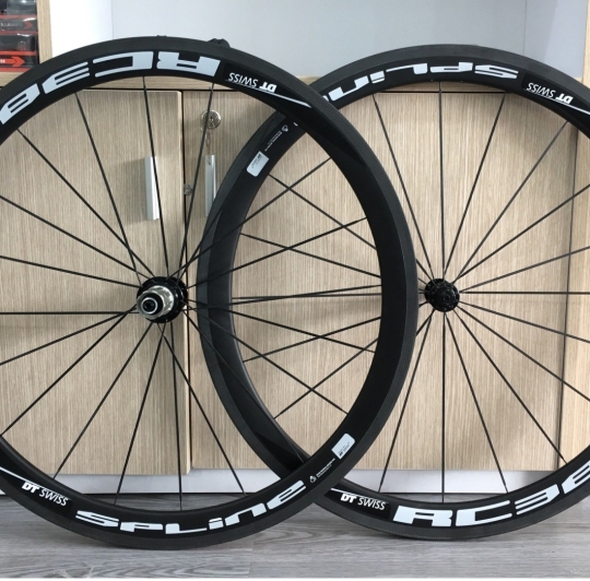                                      VÀNH CARBON DT SWISS THẮNG VÀNH TUBULAR                                
