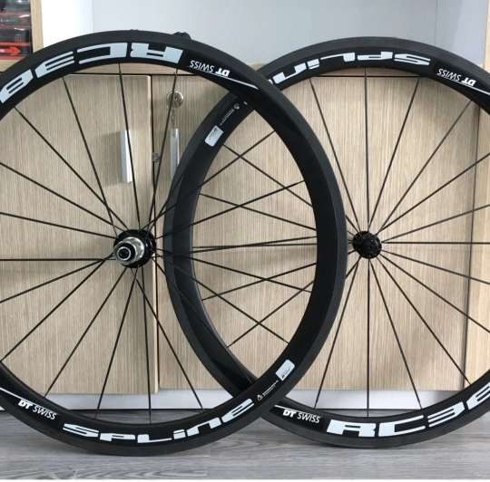                                      VÀNH CARBON DT SWISS THẮNG VÀNH TUBULAR                                